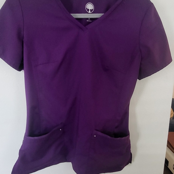 Like new Healing Hands scrub set - Picture 4 of 6